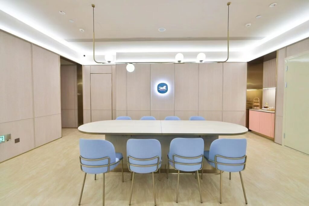 Custom Restaurant Booth Seating for Commercial Dining